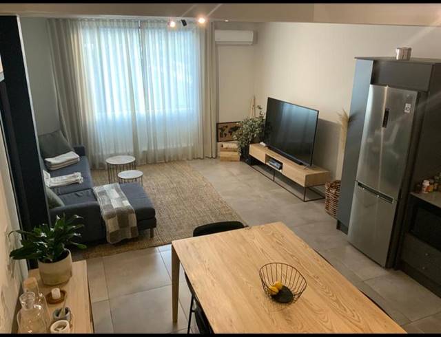 2 BEDROOM APARTMENT FOR SALE IN SANDOWN